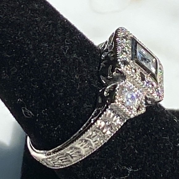 Vtg Sterling CZ Ring - Picture 3 of 8